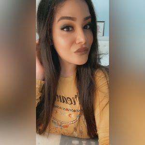 Meet your Posher, Izabella